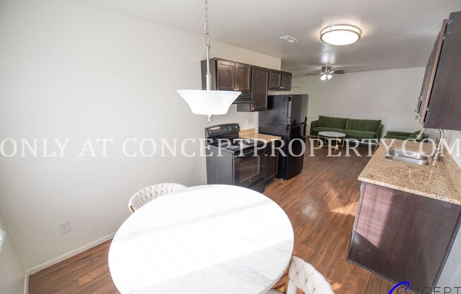 2 beds, 1 bath, 810 sqft, $1,265, Unit 04