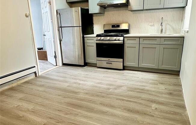 1930 BAY RDG AVE