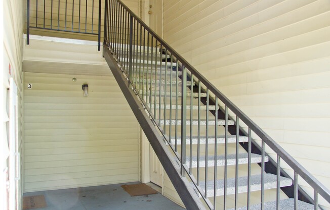 Hoodview Apartments