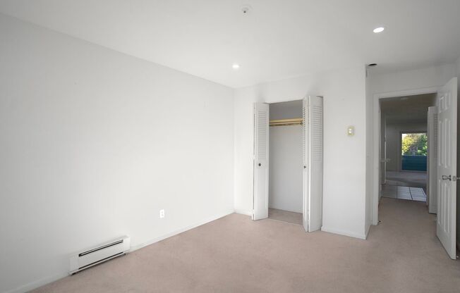 2 beds, 1 bath, 1,050 sqft, $2,450, Unit 57-3