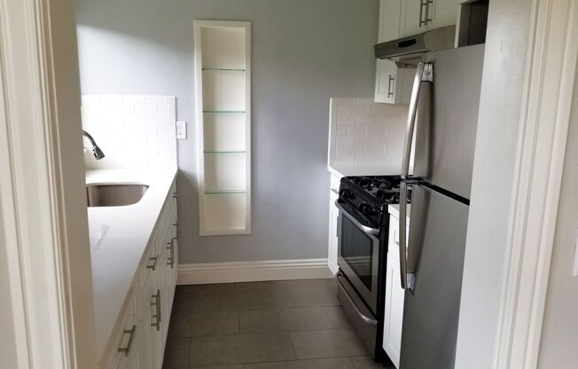 Newly remodeled one bedroom at the Adams Point area of Oakland.