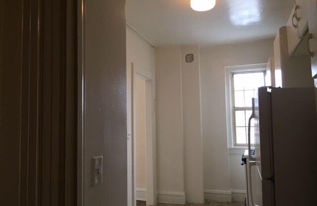 1 bed, 1 bath, 550 sqft, $1,600, Unit 814