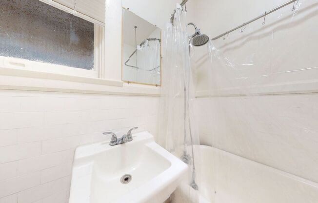 Studio, 1 bath, 489 sqft, $1,628, Unit 223