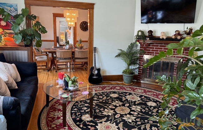 215 SYLVAN
