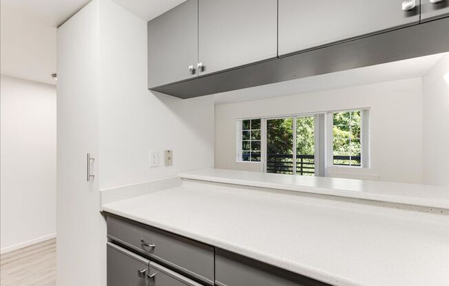 1 bed, 1 bath, 491 sqft, $1,375, Unit 403