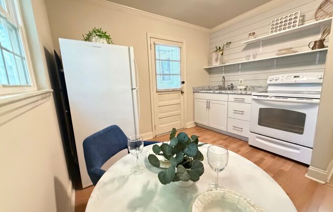 Spring Rent Special! Cozy One Bedroom Apartment in Dilworth!
