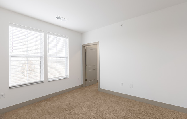 3 beds, 2 baths, 1,390 sqft, $1,959, Unit 4059LL
