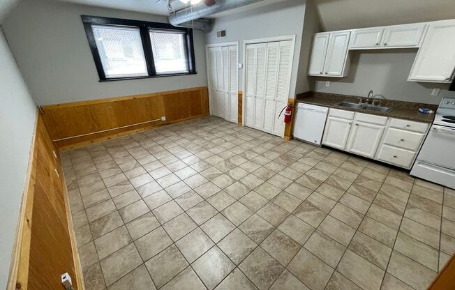 400 E Clayton St Residential Complex