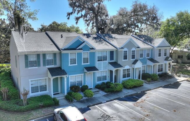 For rent Lake Mary townhouse 2Beth 2.5 bath