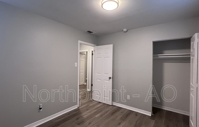 3 beds, 1 bath, 1,400 sqft, $1,660