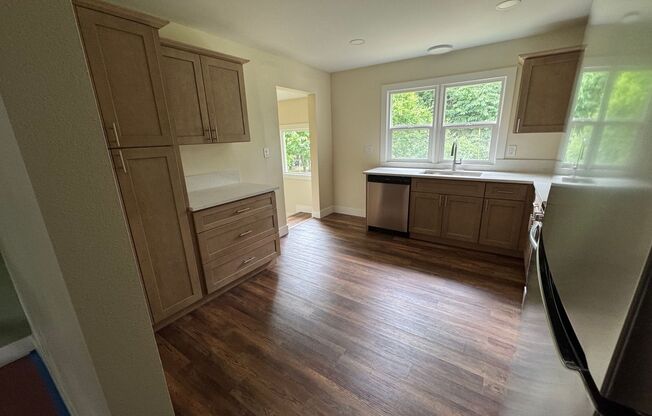 3 beds, 2 baths, 1,500 sqft, $3,495, Unit 11867