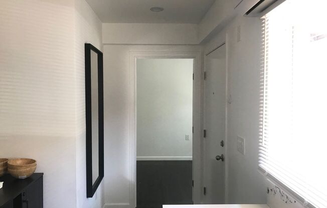 1 bed, 1 bath, 400 sqft, $1,750, Unit 0007