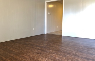 2 beds, 1 bath, 1,143 sqft, $825, Unit A