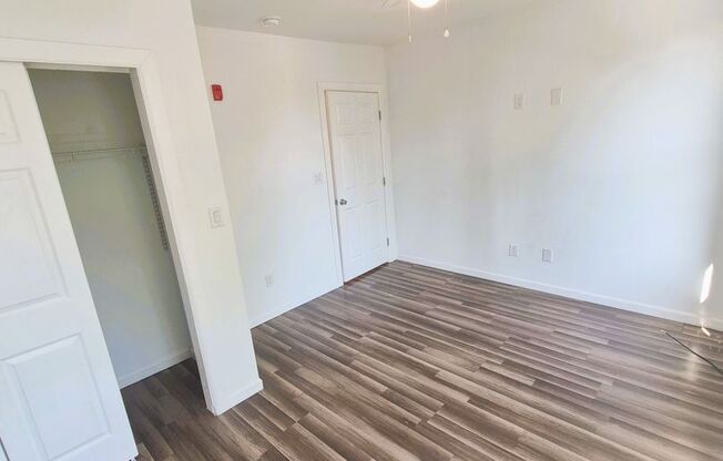 2626-28 Ridge Avenue (f/s)