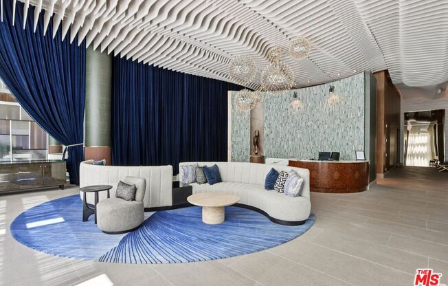 2 beds, 2.5 baths, 2,000 sqft, $7,995, Unit 5A