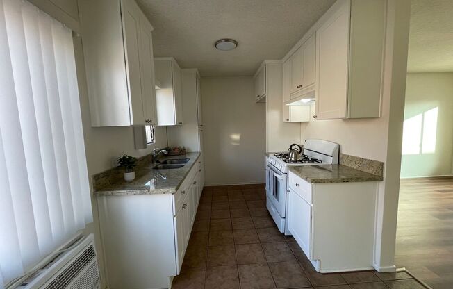 1 bed, 1 bath, 750 sqft, $1,850, Unit 14