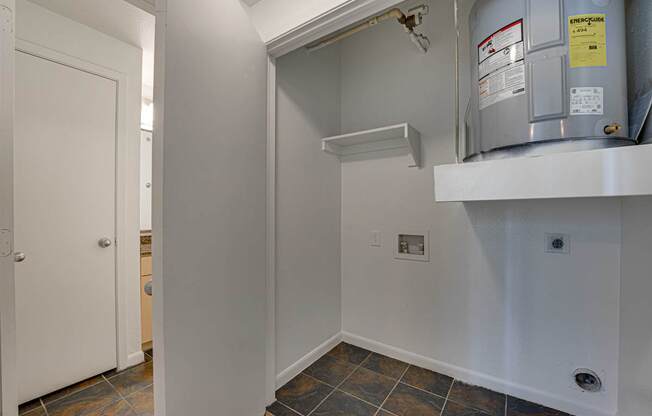 Washer Dryer Connections at Vue Live Oak, Dallas, 75204