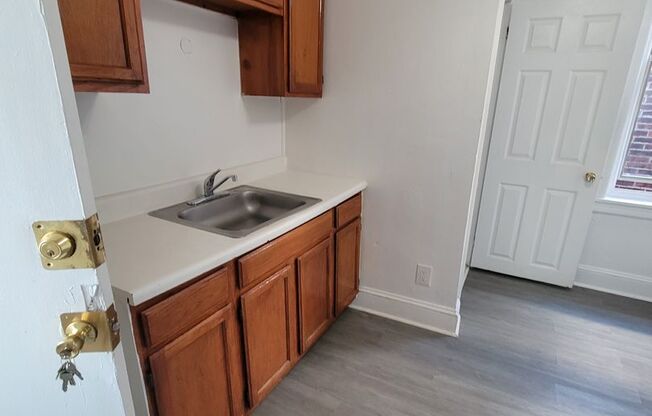 Studio, 1 bath, $775