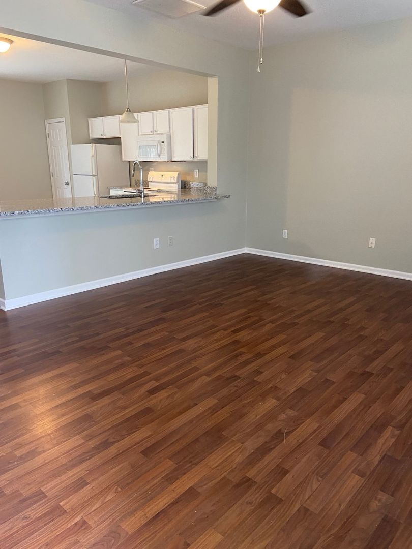 Coming Soon! 3 bedroom/ 2.5 bathroom Townhouse!