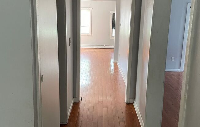 2 beds, 1 bath, $1,750, Unit Apt 1