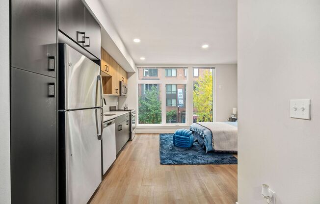 Studio, 1 bath, 350 sqft, $1,500, Unit 212