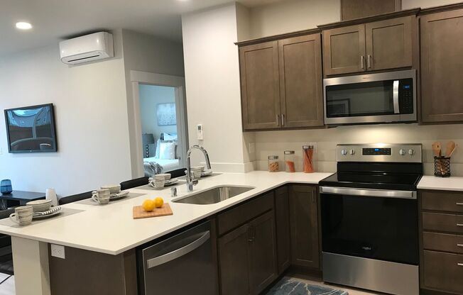 2 beds, 2 baths, 995 sqft, $2,295, Unit A207