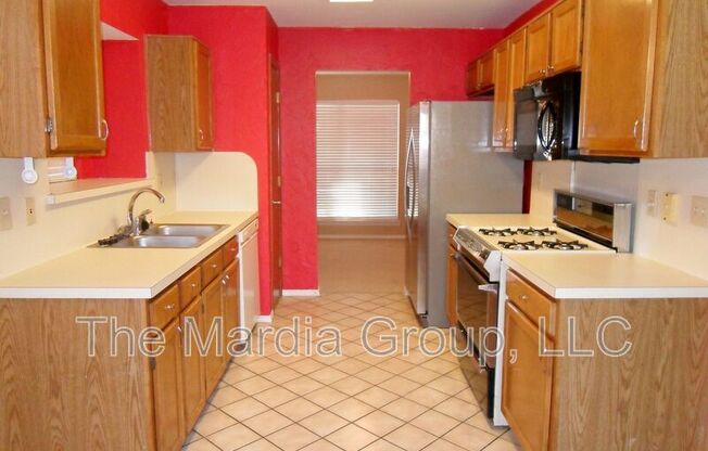 1321 CHICOTA DR