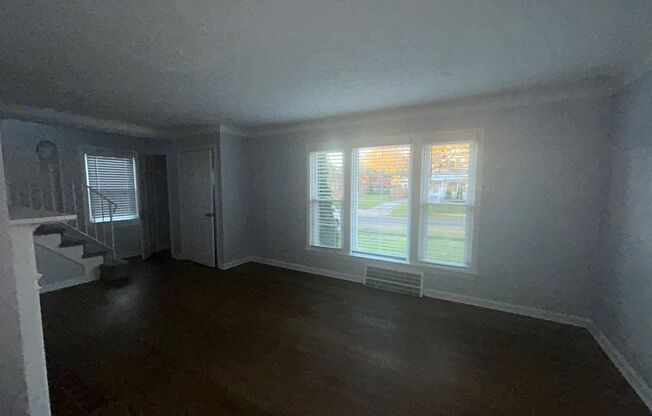 3 beds, 1.5 baths, $1,750, Unit UNIT DN