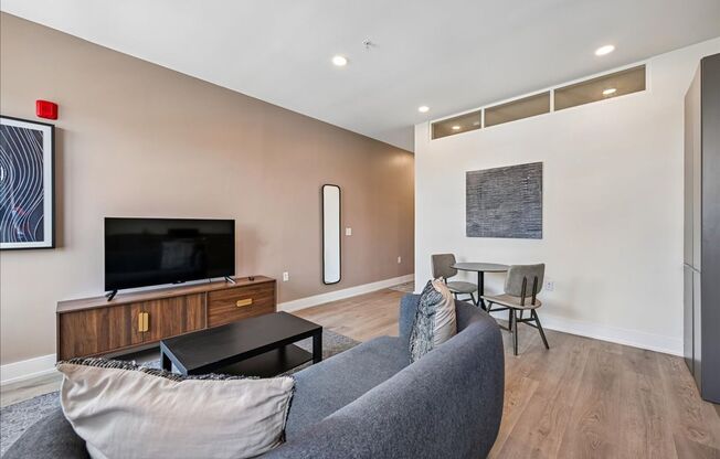 1 bed, 1 bath, 569 sqft, $1,799, Unit 207