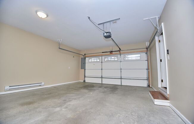 4 beds, 3.5 baths, 3,100 sqft, $2,275, Unit 307