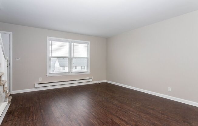 2 beds, 1 bath, 1,050 sqft, $1,800, Unit 4004