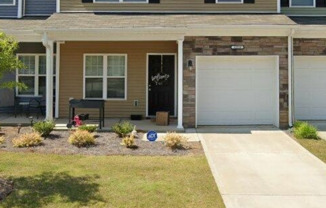 Well Maintained Townhome in Steele Creek