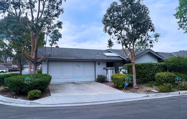 Lakefront 3 Bedroom in San Marcos with a Dock