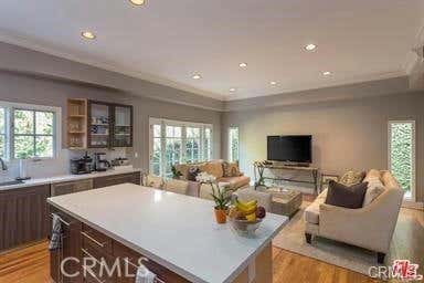 4 beds, 4 baths, 2,947 sqft, $8,900