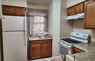 2 beds, 2 baths, $975, Unit # 104