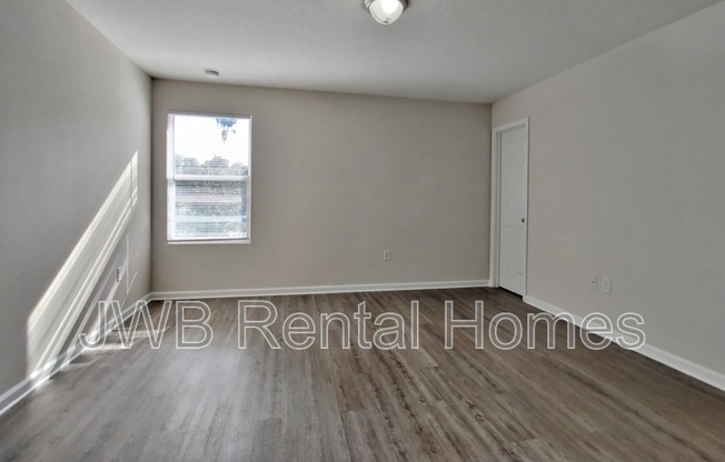 2817 REGULUS DR