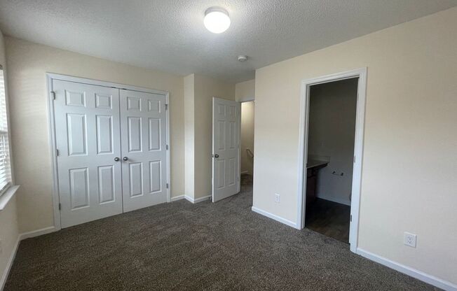 2 beds, 2.5 baths, $1,150