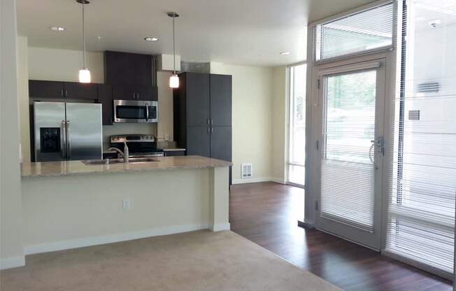 BellSquare apartments near Symetra Financial - Metro 112 Apartments - loft-style