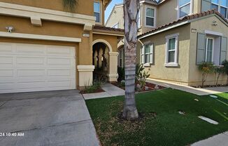 3 beds, 2.5 baths, $4,295