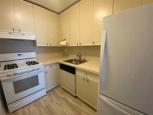 1 bed, 1 bath, 800 sqft, $2,300, Unit C