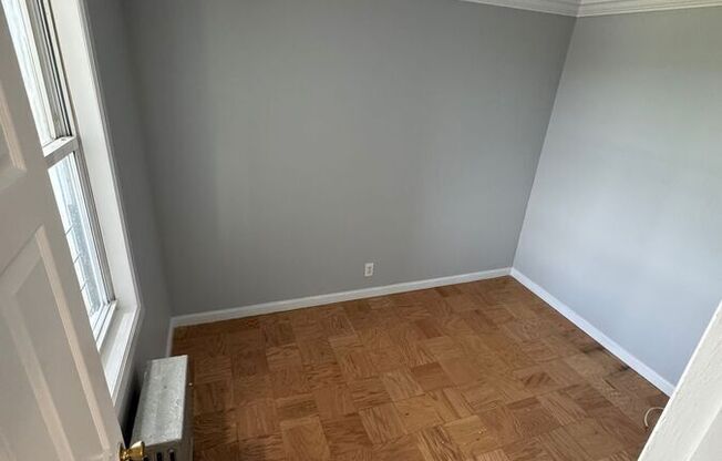 7 VAN CORTLANDT PARK AVE