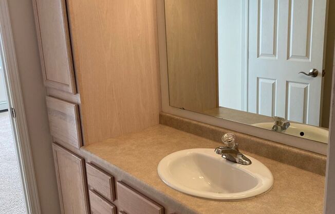 2 beds, 2 baths, 1,318 sqft, $1,285, Unit 4425-209