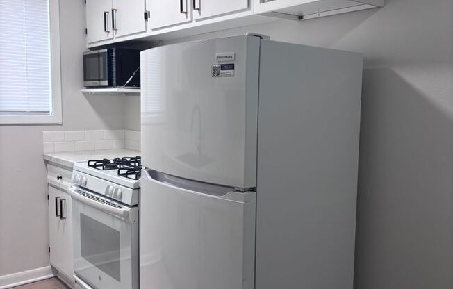 2 beds, 1 bath, 735 sqft, $1,375, Unit 5701-25