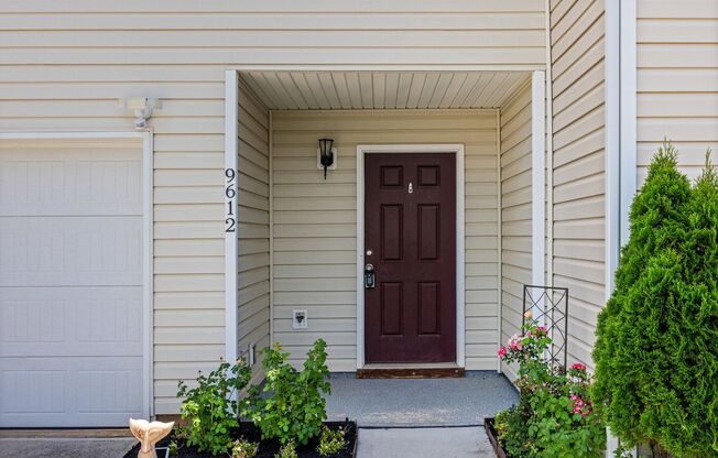 Beautiful 3-bed, 2.5 bath townhome in Catawba River Plantation of Charlotte!