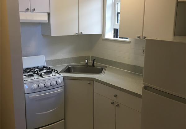 Studio, 1 bath, $2,595, Unit 5-B