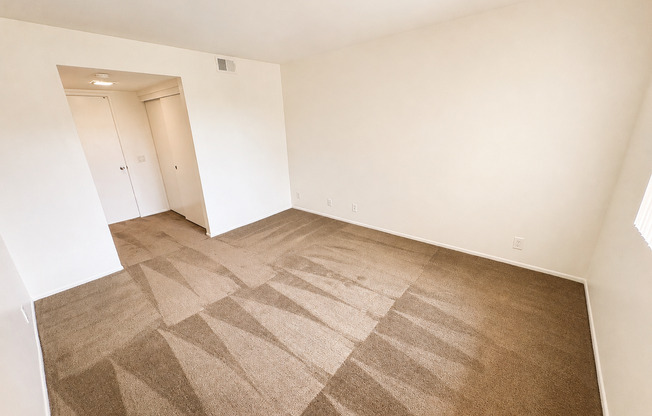 1 bed, 1 bath, 630 sqft, $2,035, Unit 18