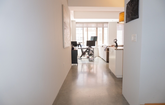 1 bed, 1 bath, 829 sqft, $4,300, Unit 210