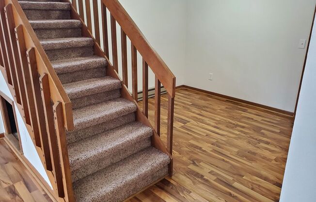 2 beds, 1.5 baths, 950 sqft, $1,434, Unit 5811-2A