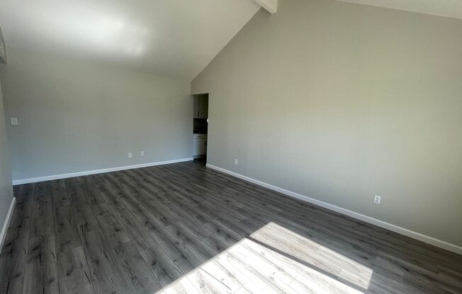 2013 SCOTCH PINE DR