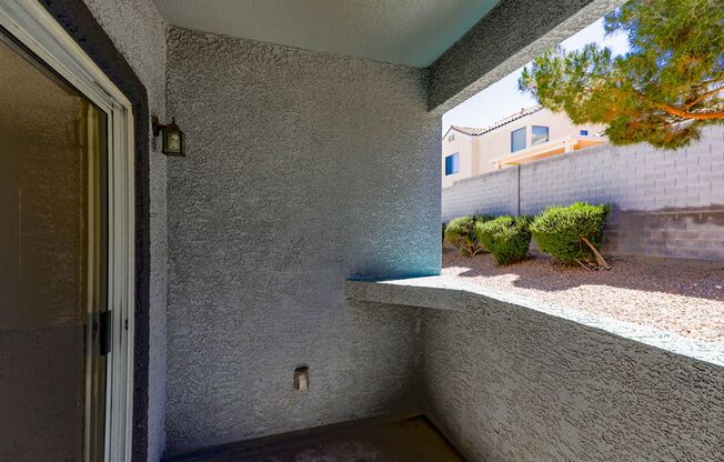 3 beds, 2 baths, $1,595, Unit Building #11